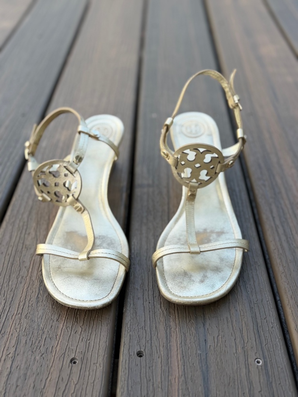 Tory Burch Gold Metallic T-Strap Sandals Size 9
